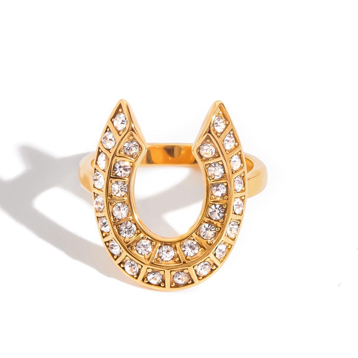 Elegant Arc Ring