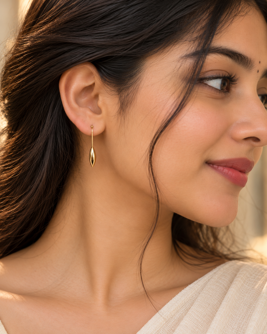 ELARA LEAF EARRING