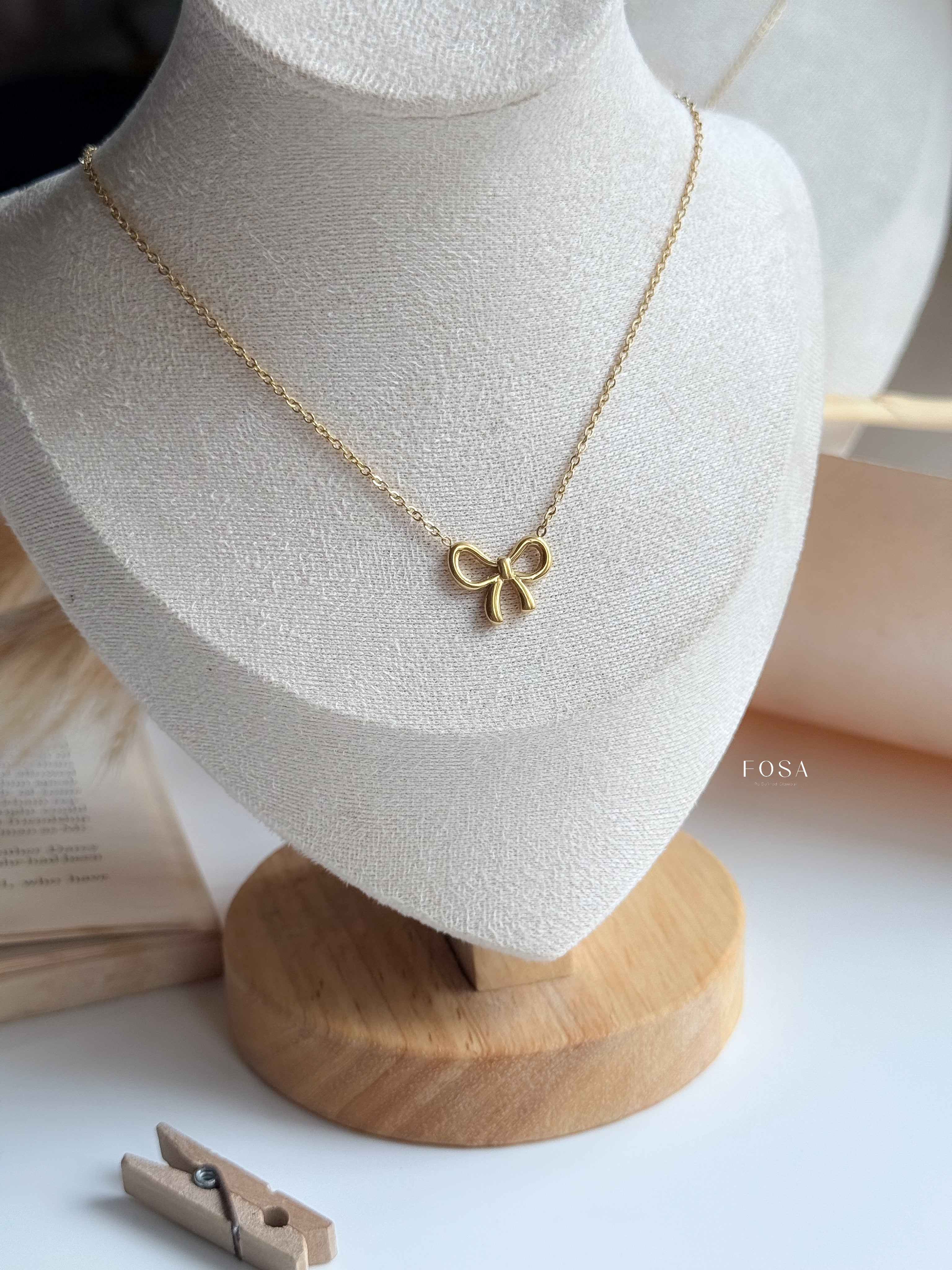 RIBBON KNOT