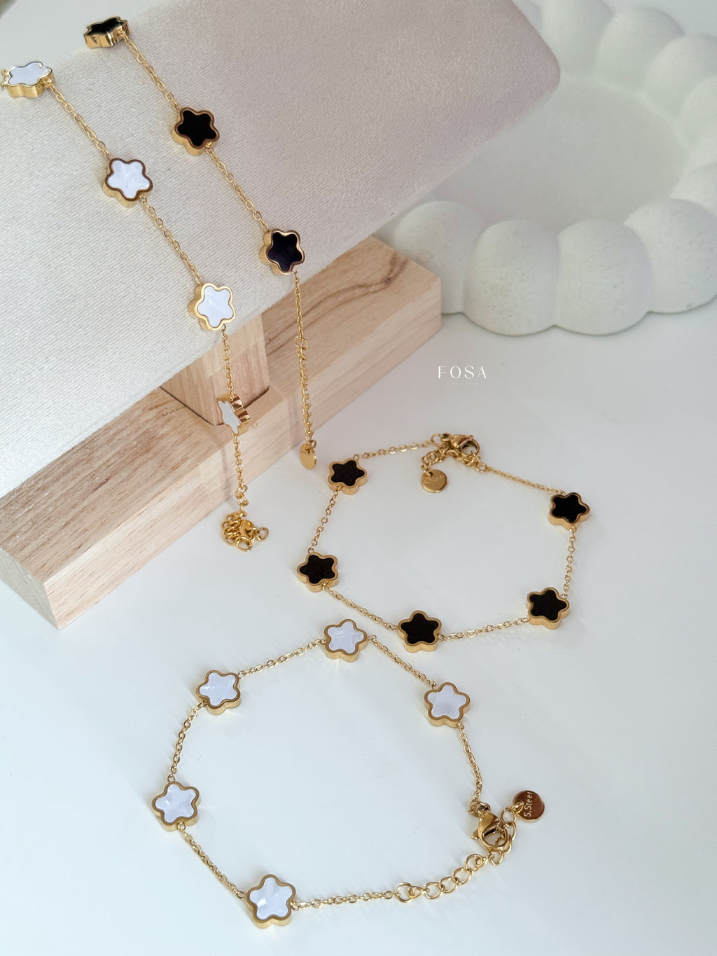 WHITE CHARM