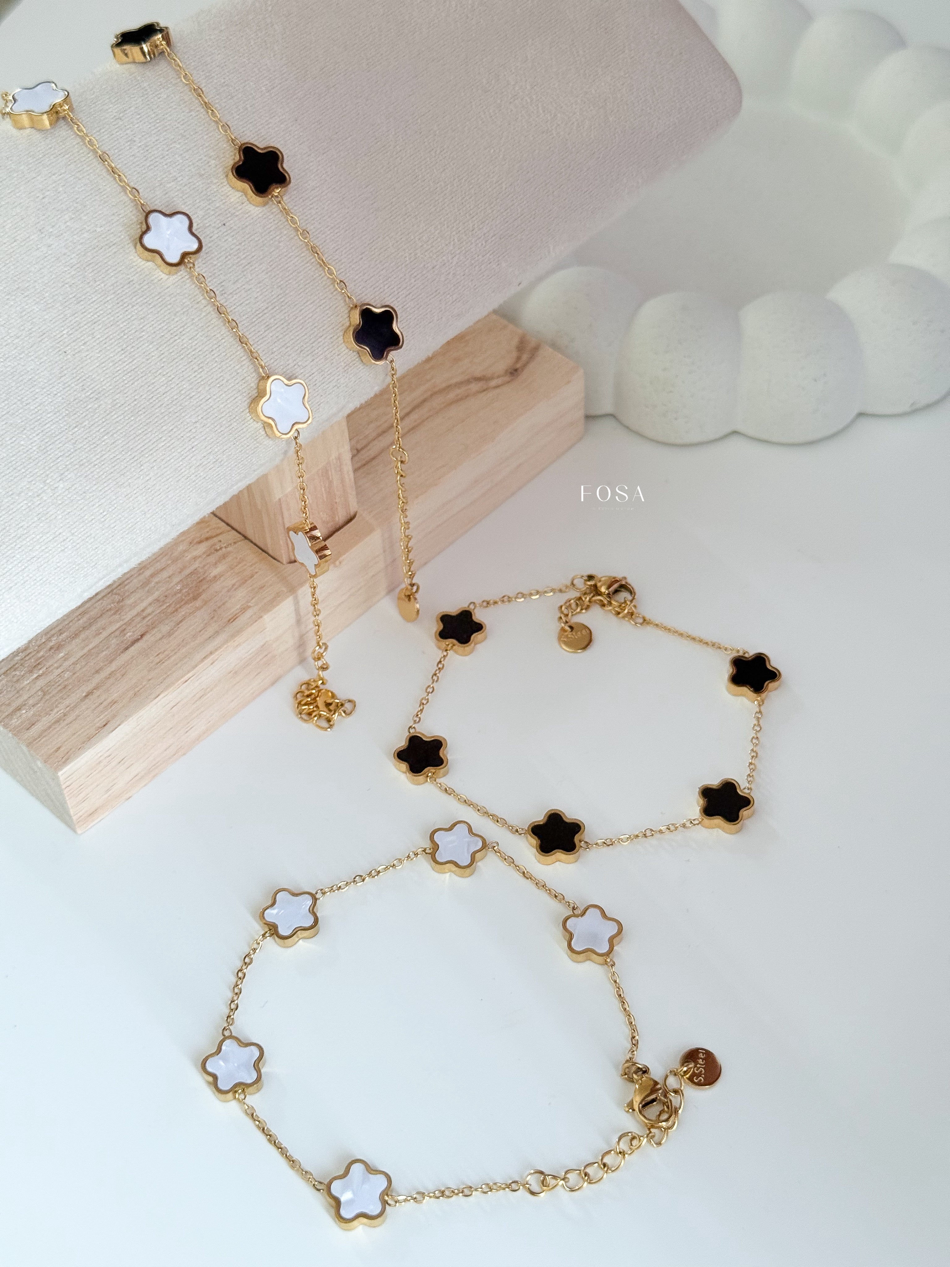 WHITE CHARM