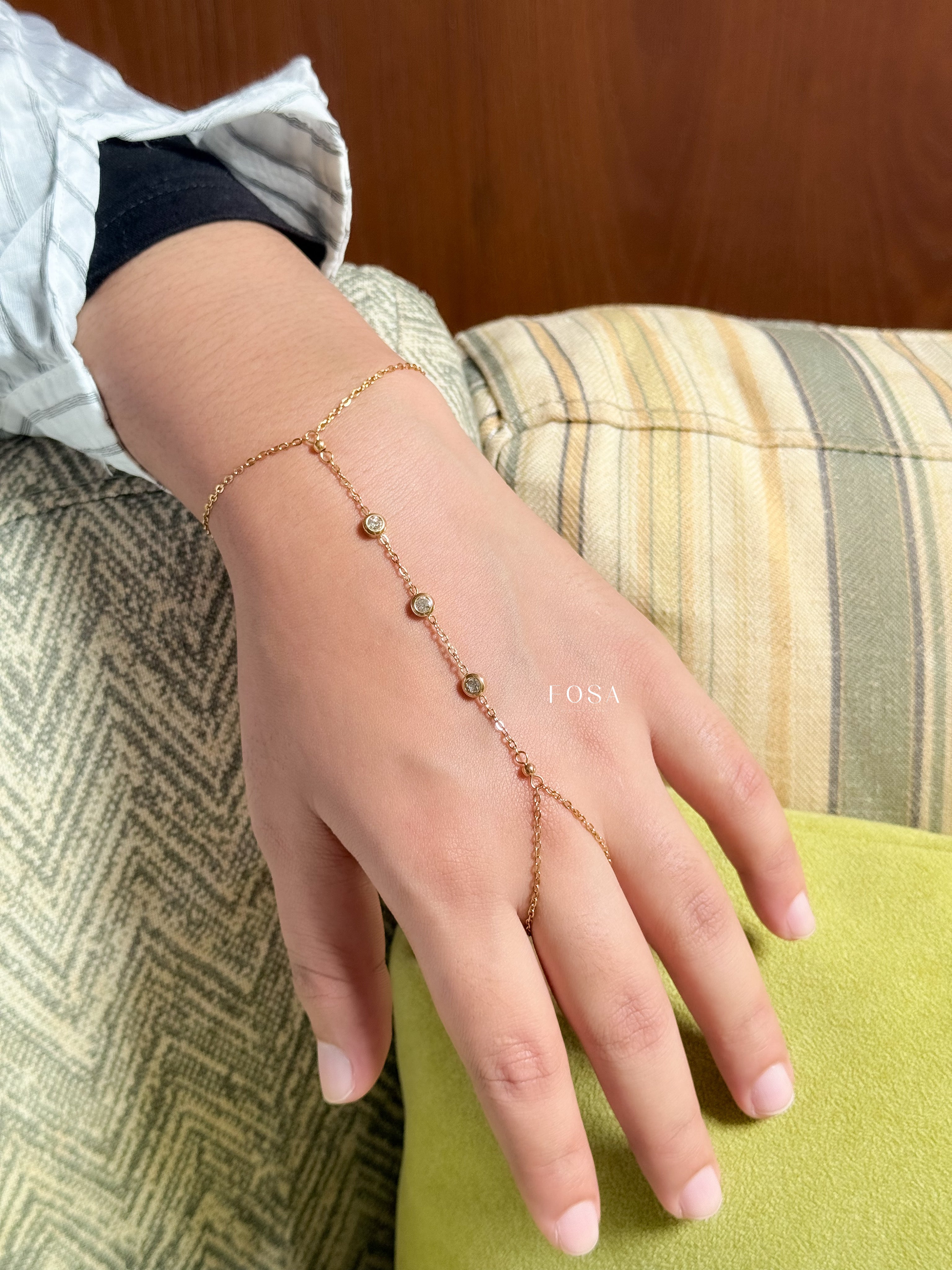 MULTY AURA HAND CHAIN