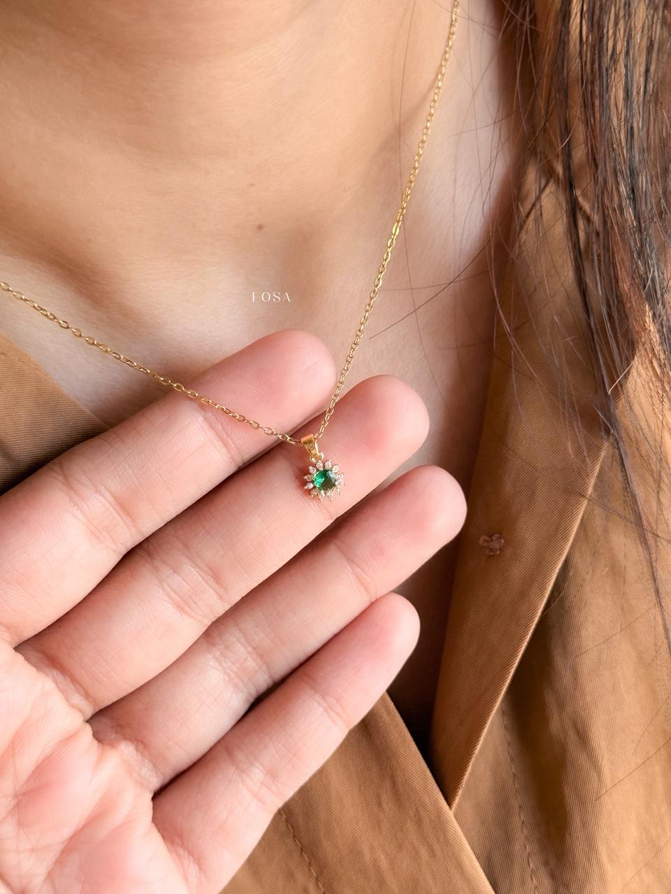 EMERALD AURA CHARM