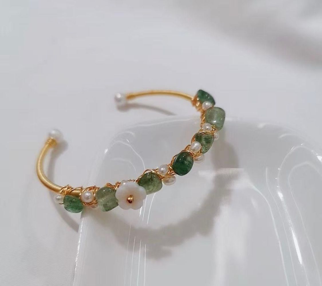 EMERALD CUFF