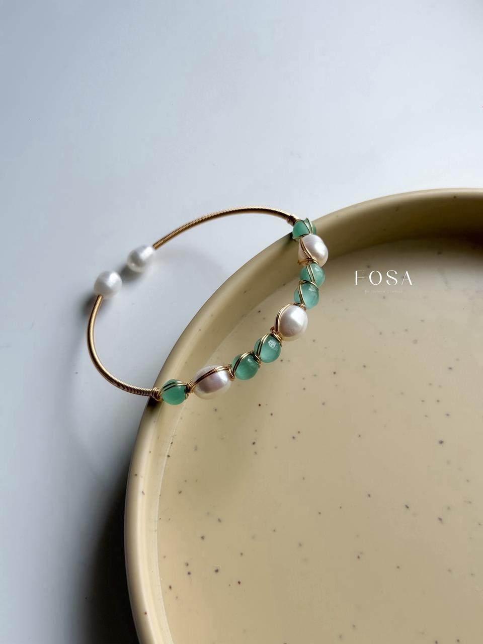 EMERALD PEARL CUFF