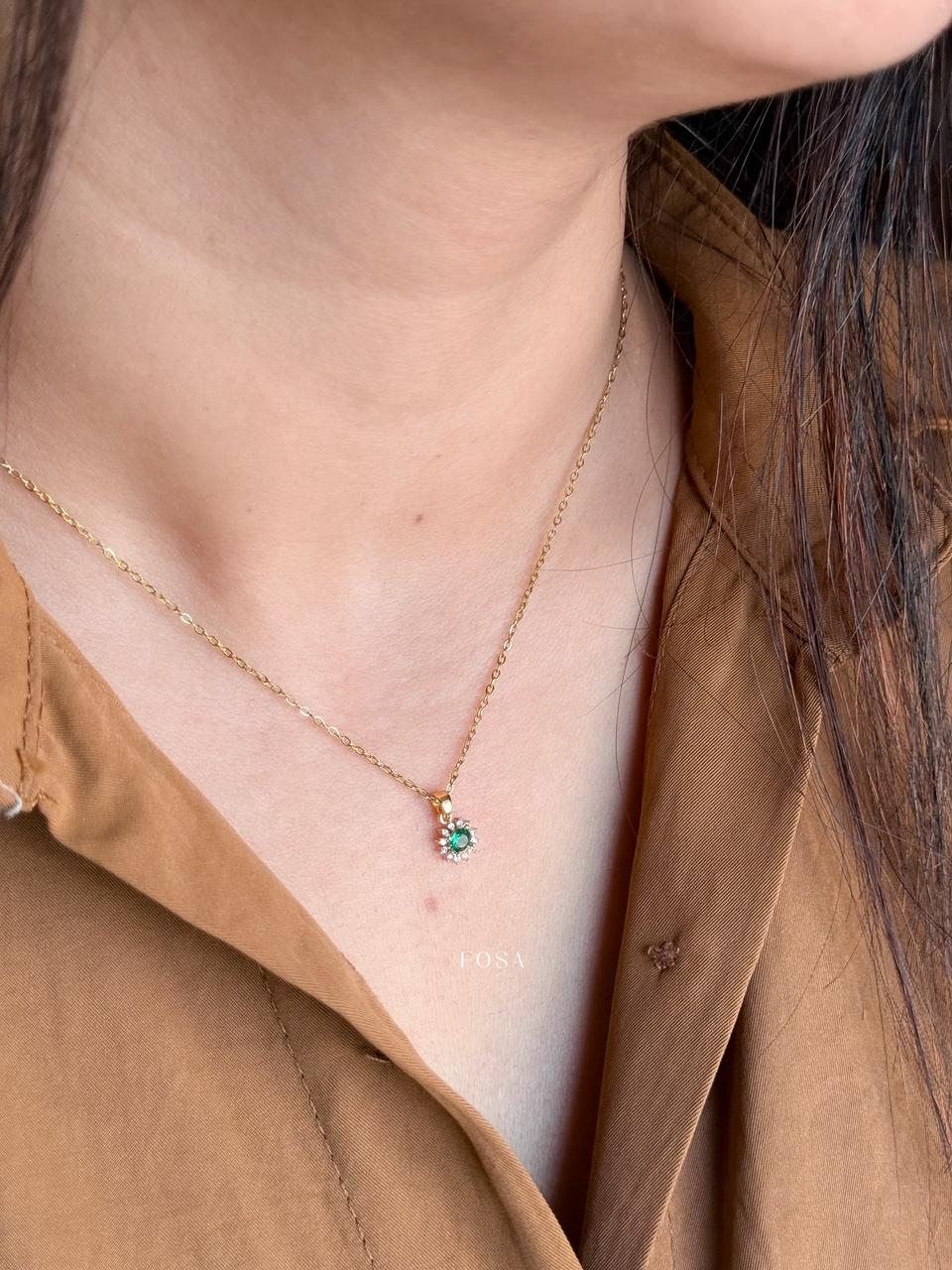 EMERALD AURA CHARM