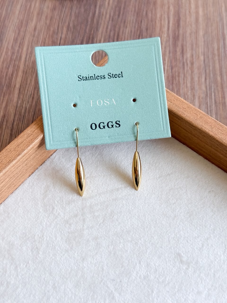 ELARA LEAF EARRING