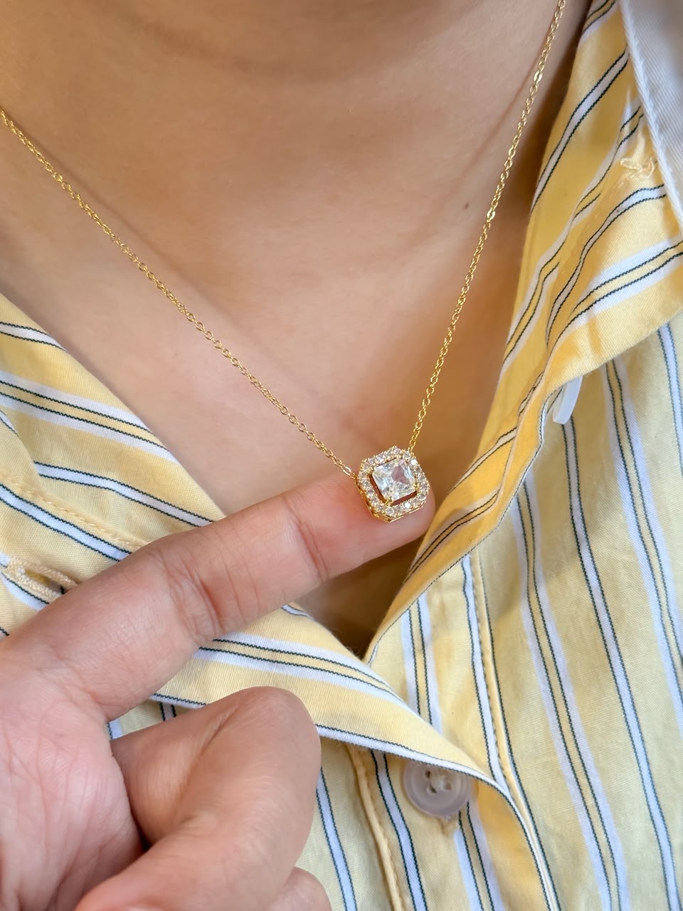 HALO CROWN NECKLACE